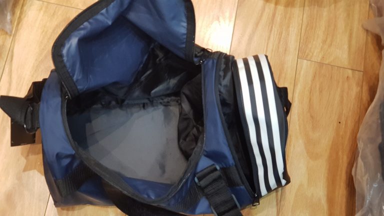 Túi xách Adidas - item hot hit không thể bỏ qua 2 Túi xách Adidas - item hot hit không thể bỏ qua 2