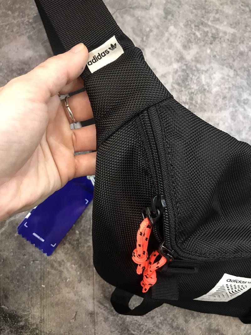 Túi đeo chéo Adidas Atric Bum Bag