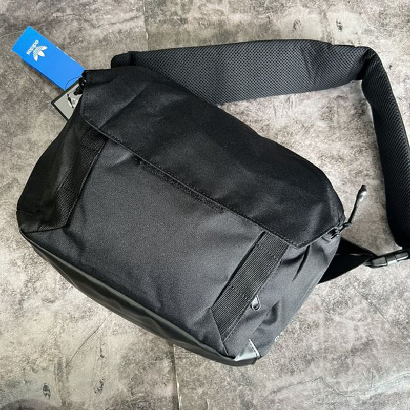 Túi đeo chéo Adidas Commuter Crossbody Bag ED1807 10