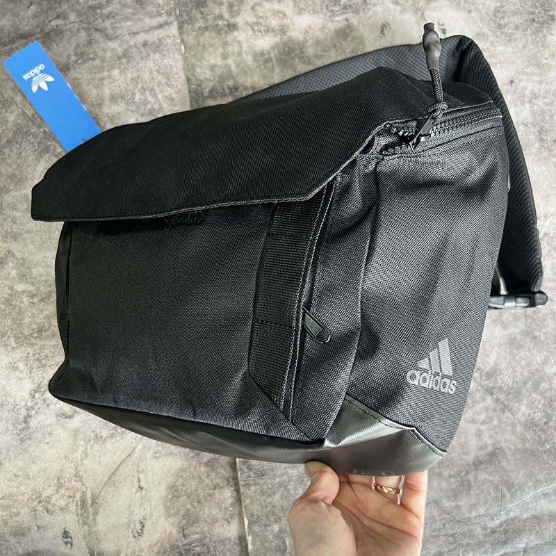 Túi đeo chéo Adidas Commuter Crossbody Bag ED1807 12