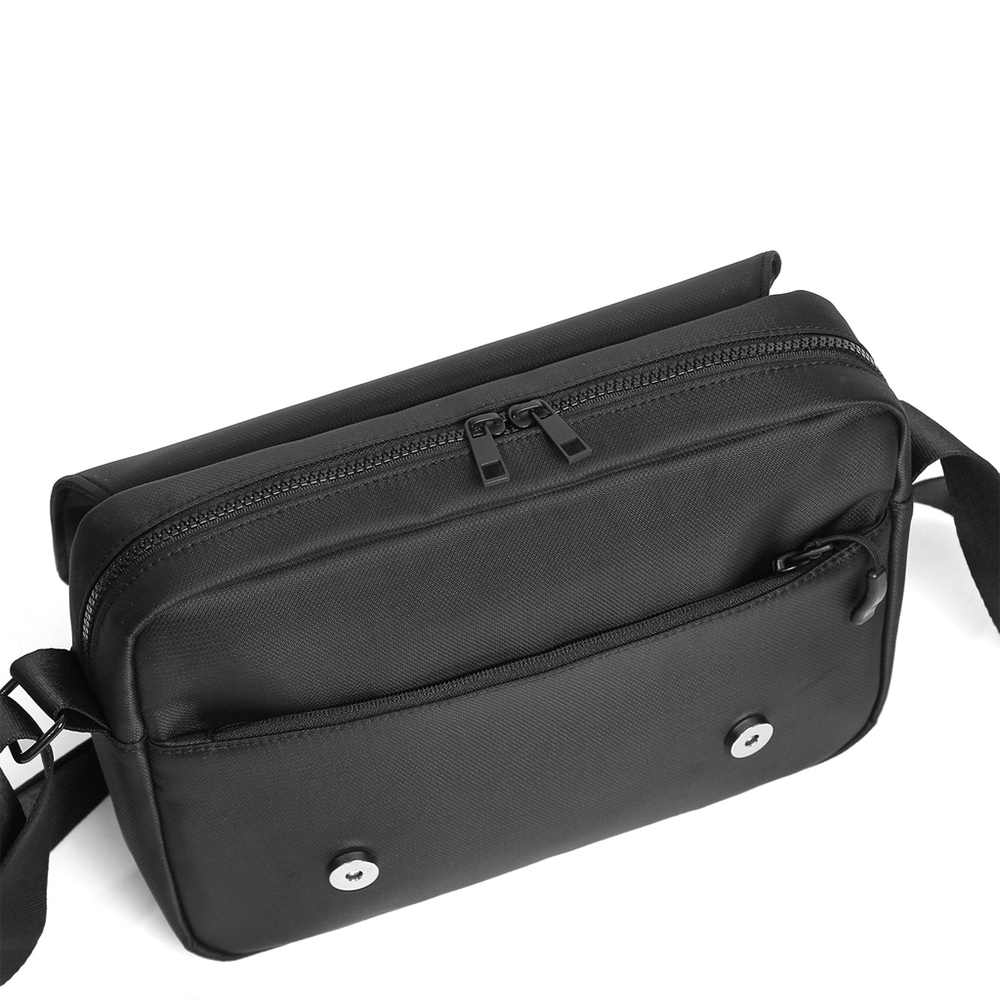 Túi đeo chéo thời trang Hier Everyday Messenger Bag 17 Túi đeo chéo thời trang Hier Everyday Messenger Bag 17
