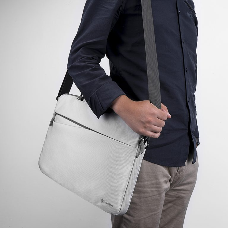 Túi xách chống sốc Tomtoc Messenger Bag A45-C01 16 Túi xách chống sốc Tomtoc Messenger Bag A45-C01 16