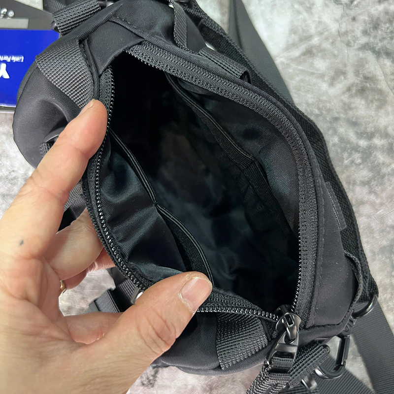 Túi đeo chéo, túi đạp xe Mark Ryden MotoBarrel MR228 29 Túi đeo chéo, túi đạp xe Mark Ryden MotoBarrel MR228 29