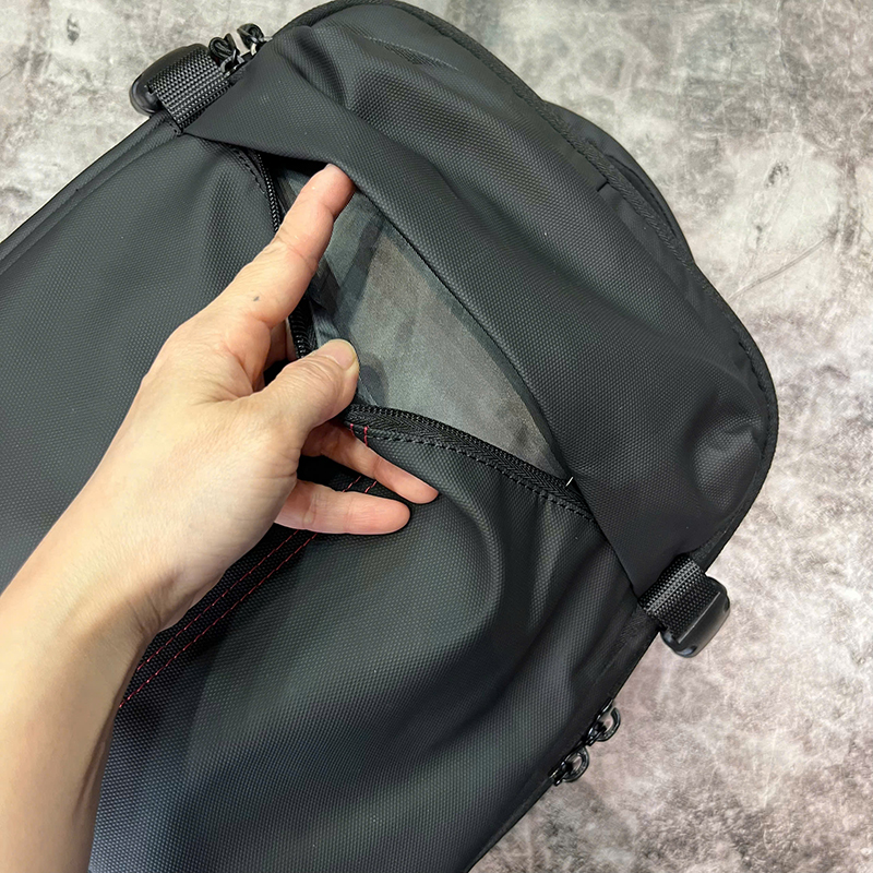 Balo du lịch cỡ lớn hút chân không tự động laptop 17.3" OE7797 29 Balo du lịch cỡ lớn hút chân không tự động laptop 17.3" OE7797 29