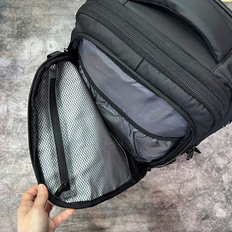 Balo du lịch cỡ lớn hút chân không tự động laptop 17.3" OE7797 26 Balo du lịch cỡ lớn hút chân không tự động laptop 17.3" OE7797 26