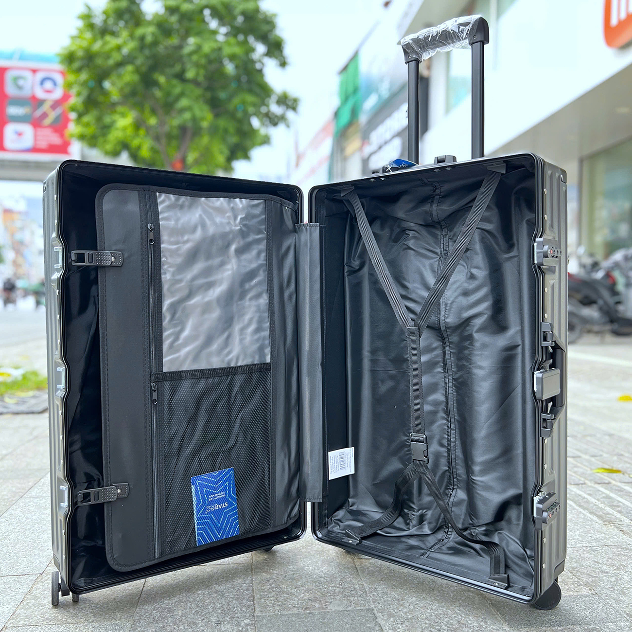 Vali nhựa khung nhôm Stargo Avita 24 inch - Ký gửi 23 Vali nhựa khung nhôm Stargo Avita 24 inch - Ký gửi 23