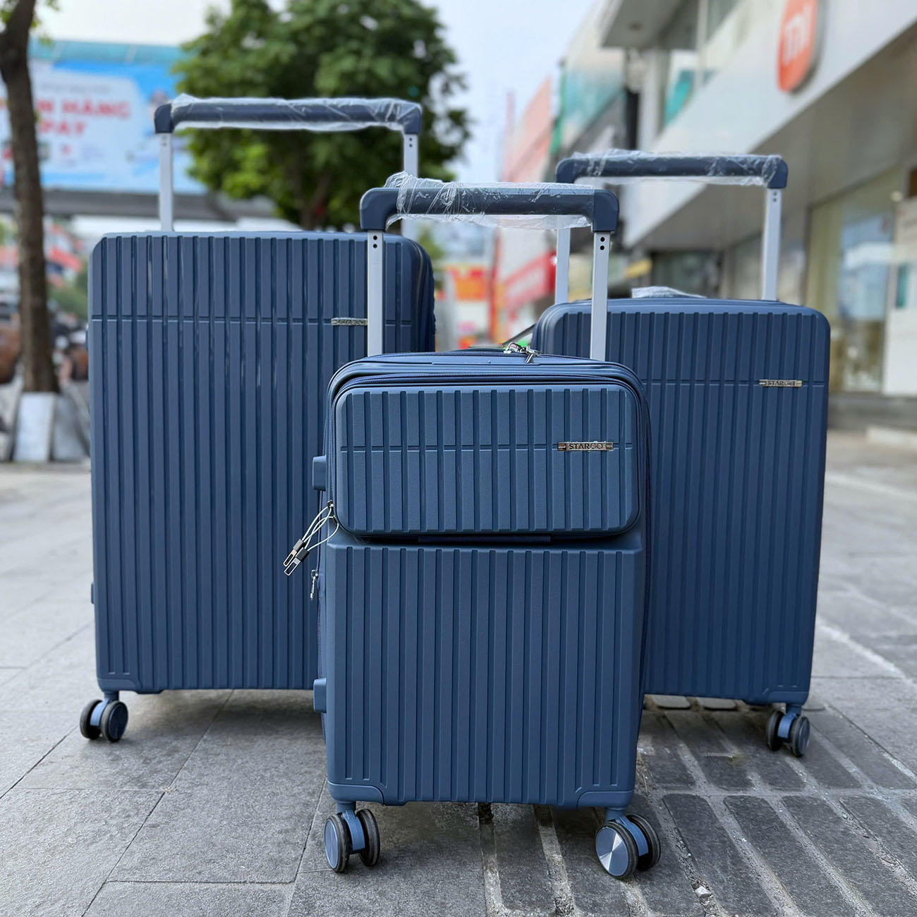 Vali kéo nhựa dẻo Stargo Libris 20 inch 23 Vali kéo nhựa dẻo Stargo Libris 20 inch 23